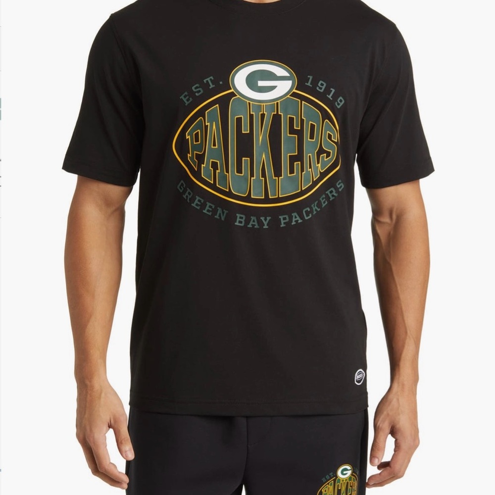 Like NEW 💫💫Boss Black Green Bay Packers Tee
